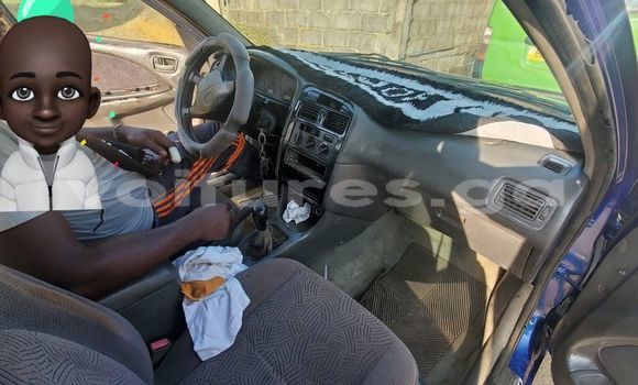 Acheter Occasion Voiture Toyota Avensis Bleu à Bitam, Woleu-Ntem Acheter Occasion Voiture Toyota Avensis Bleu à Bitam, Woleu-Ntem