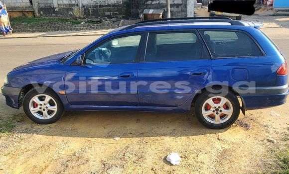 Acheter Occasion Voiture Toyota Avensis Bleu à Bitam, Woleu-Ntem Acheter Occasion Voiture Toyota Avensis Bleu à Bitam, Woleu-Ntem