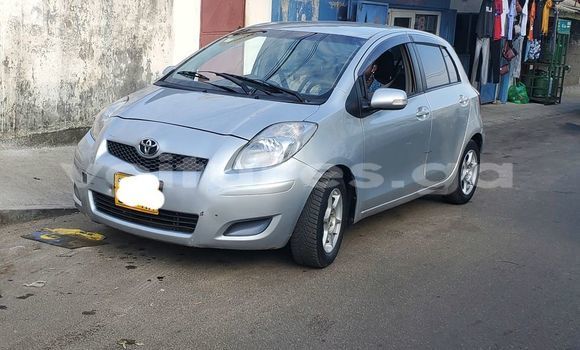 Acheter Occasion Voiture Toyota Yaris Gris à Bitam, Woleu-Ntem Acheter Occasion Voiture Toyota Yaris Gris à Bitam, Woleu-Ntem