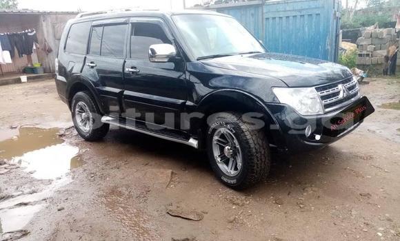 Sayi Na hannu Mitsubishi Pajero Black Mota in Libreville a estuary Sayi Na hannu Mitsubishi Pajero Black Mota in Libreville a estuary