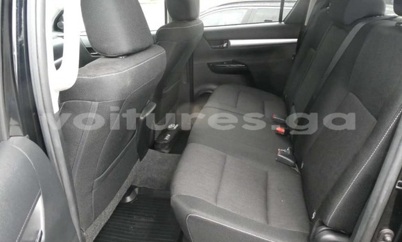 Acheter Import Voiture Toyota Hilux Noir à Bitam, Woleu-Ntem Acheter Import Voiture Toyota Hilux Noir à Bitam, Woleu-Ntem