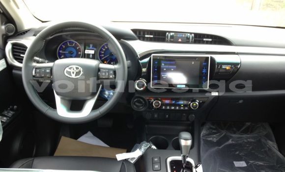 Acheter Import Voiture Toyota Hilux Blanc à Booue, Ogooue-Ivindo Acheter Import Voiture Toyota Hilux Blanc à Booue, Ogooue-Ivindo