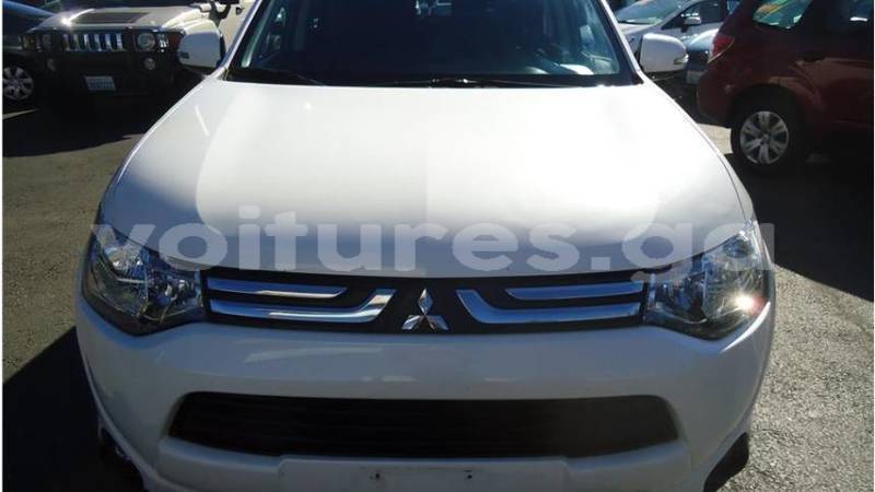 Big with watermark mitsubishi outlander estuaire cocobeach 7310