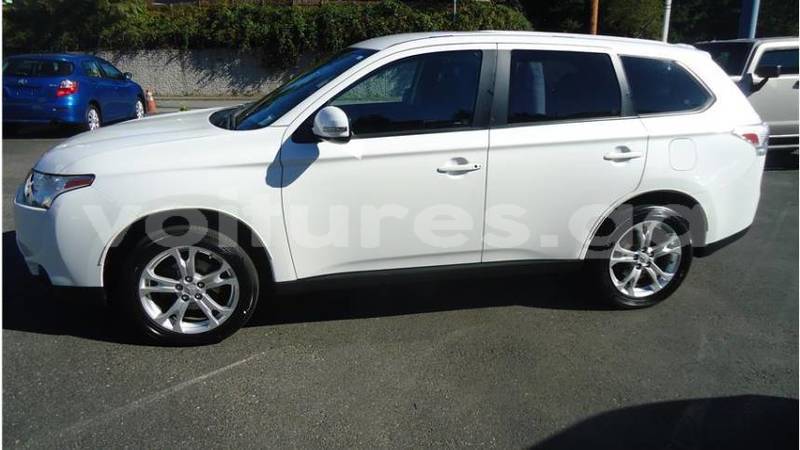 Big with watermark mitsubishi outlander estuaire cocobeach 7310