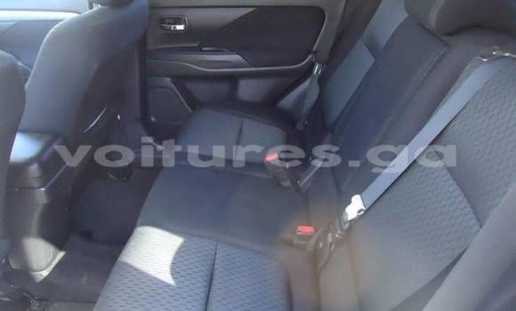 Acheter Occasion Voiture Mitsubishi Outlander Blanc à Cocobeach, Estuaire Acheter Occasion Voiture Mitsubishi Outlander Blanc à Cocobeach, Estuaire