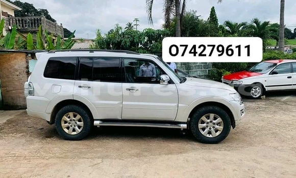 Buy Used Mitsubishi Pajero White Car in Libreville in Estuary Buy Used Mitsubishi Pajero White Car in Libreville in Estuary