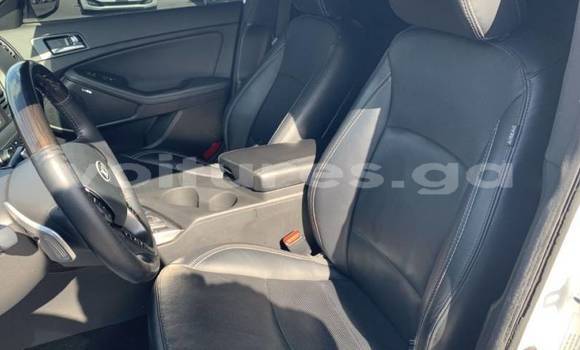 Acheter Occasion Voiture Kia Optima Blanc à Lastoursville, Ogooue-Lolo Acheter Occasion Voiture Kia Optima Blanc à Lastoursville, Ogooue-Lolo