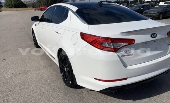 Acheter Occasion Voiture Kia Optima Blanc à Lastoursville, Ogooue-Lolo Acheter Occasion Voiture Kia Optima Blanc à Lastoursville, Ogooue-Lolo