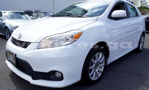 Acheter Occasion Voiture Toyota Matrix Blanc à Mayumba, Nyanga Acheter Occasion Voiture Toyota Matrix Blanc à Mayumba, Nyanga