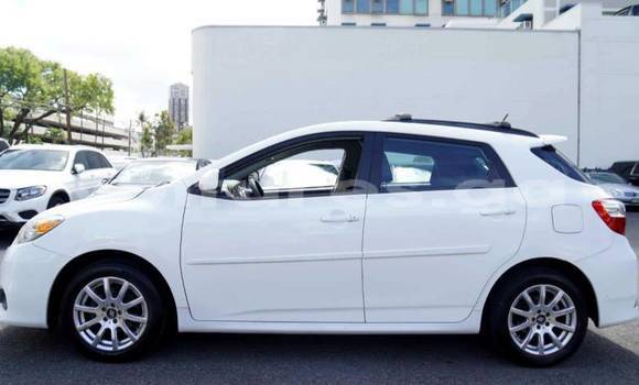 Acheter Occasion Voiture Toyota Matrix Blanc à Mayumba, Nyanga Acheter Occasion Voiture Toyota Matrix Blanc à Mayumba, Nyanga