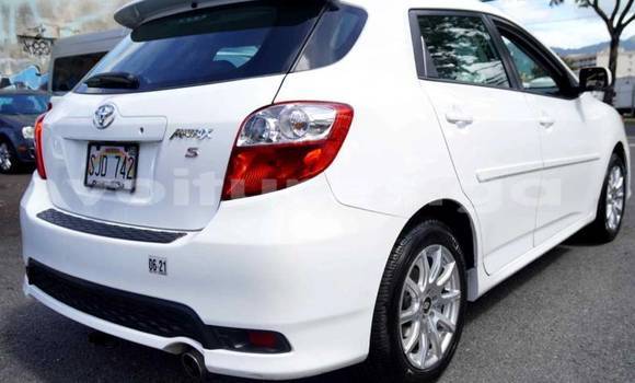 Acheter Occasion Voiture Toyota Matrix Blanc à Mayumba, Nyanga Acheter Occasion Voiture Toyota Matrix Blanc à Mayumba, Nyanga