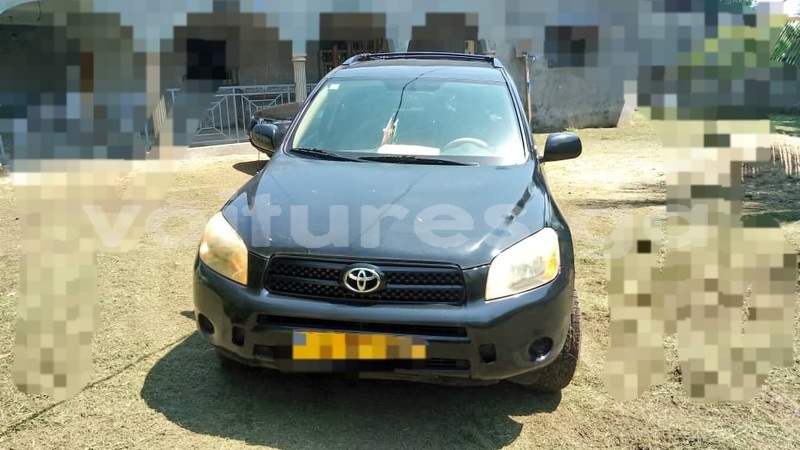 Big with watermark toyota rav4 estuaire libreville 7342