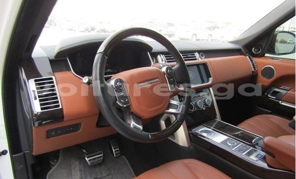 Buy Used Land Rover Range Rover White Car in Bitam in Woleu-Ntem Buy Used Land Rover Range Rover White Car in Bitam in Woleu-Ntem