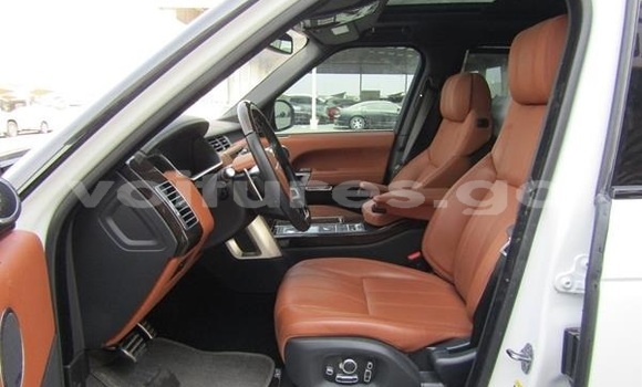 Buy Used Land Rover Range Rover White Car in Bitam in Woleu-Ntem Buy Used Land Rover Range Rover White Car in Bitam in Woleu-Ntem