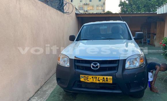 Sayi Na hannu Mazda BT-50 White Mota in Libreville a estuary Sayi Na hannu Mazda BT-50 White Mota in Libreville a estuary