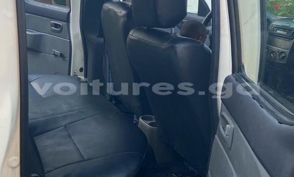 Sayi Na hannu Mazda BT-50 White Mota in Libreville a estuary Sayi Na hannu Mazda BT-50 White Mota in Libreville a estuary