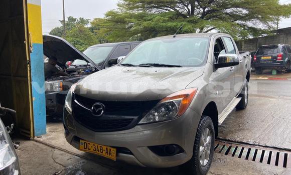 Sayi Na hannu Mazda BT-50 Sauran Mota in Libreville a estuary Sayi Na hannu Mazda BT-50 Sauran Mota in Libreville a estuary