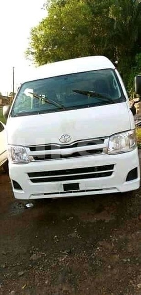 Big with watermark toyota hiace estuaire libreville 7354