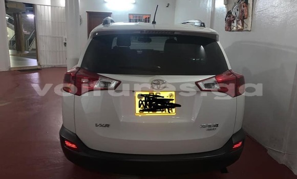 Acheter Occasion Voiture Toyota RAV4 Blanc à Libreville, Estuaire Acheter Occasion Voiture Toyota RAV4 Blanc à Libreville, Estuaire