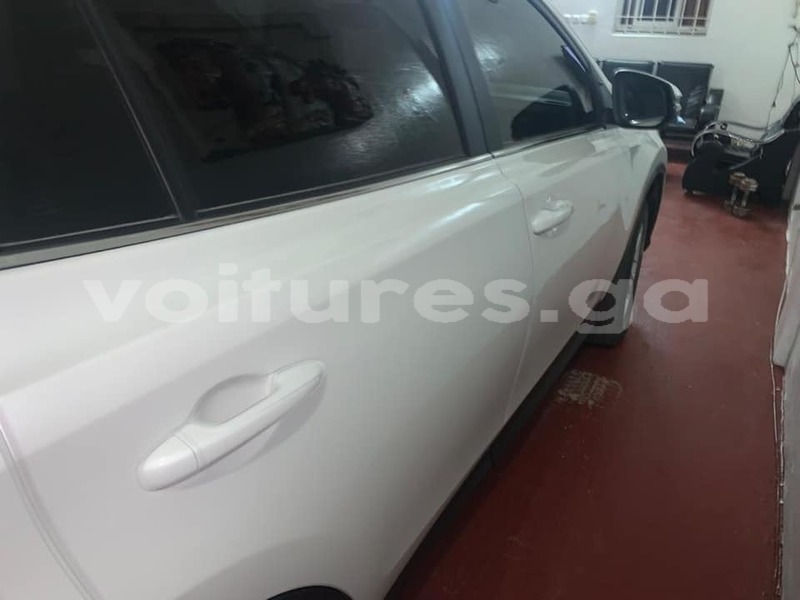 Big with watermark toyota rav4 estuaire libreville 7359