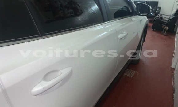 Acheter Occasion Voiture Toyota RAV4 Blanc à Libreville, Estuaire Acheter Occasion Voiture Toyota RAV4 Blanc à Libreville, Estuaire