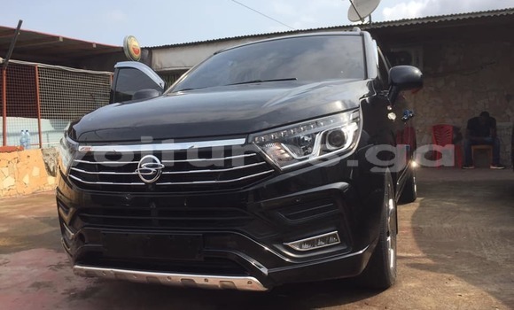Acheter Occasion Voiture SsangYong Korando Turismo Noir à Libreville, Estuaire Acheter Occasion Voiture SsangYong Korando Turismo Noir à Libreville, Estuaire