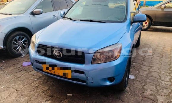Acheter Occasion Voiture Toyota RAV4 Bleu à Libreville, Estuaire Acheter Occasion Voiture Toyota RAV4 Bleu à Libreville, Estuaire