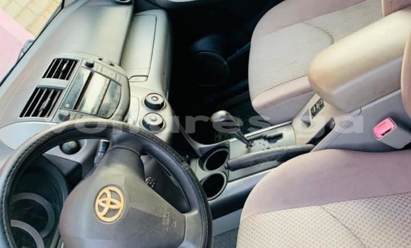 Acheter Occasion Voiture Toyota RAV4 Bleu à Libreville, Estuaire Acheter Occasion Voiture Toyota RAV4 Bleu à Libreville, Estuaire