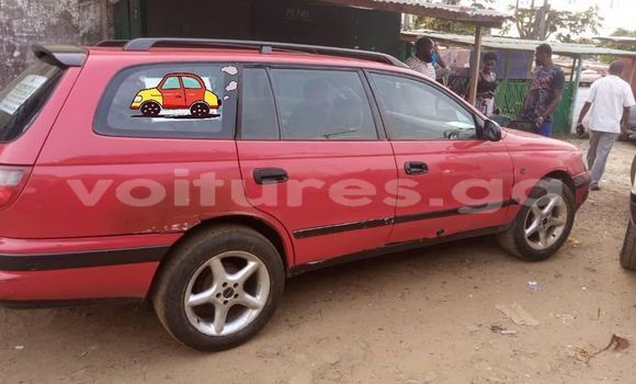 Acheter Occasion Voiture Toyota Carina E Rouge à Libreville, Estuaire Acheter Occasion Voiture Toyota Carina E Rouge à Libreville, Estuaire