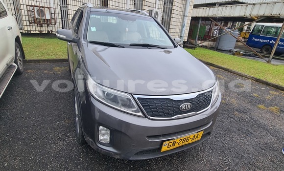 Sayi Na hannu Kia Sorento Azurfa Mota in Libreville a estuary Sayi Na hannu Kia Sorento Azurfa Mota in Libreville a estuary