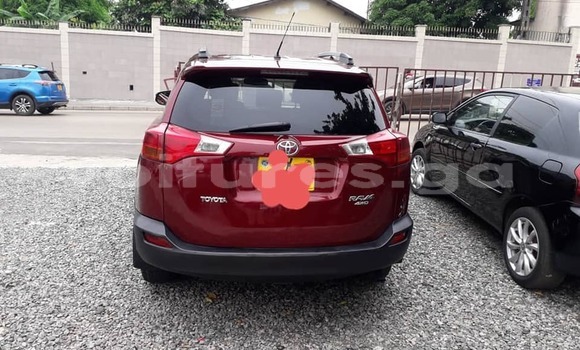 Sayi Na hannu Toyota RAV4 Red Mota in Libreville a estuary Sayi Na hannu Toyota RAV4 Red Mota in Libreville a estuary