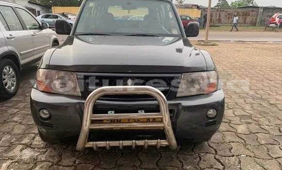 Sayi Na hannu Mitsubishi Pajero Black Mota in Libreville a estuary Sayi Na hannu Mitsubishi Pajero Black Mota in Libreville a estuary