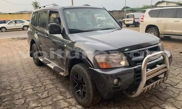 Sayi Na hannu Mitsubishi Pajero Black Mota in Libreville a estuary Sayi Na hannu Mitsubishi Pajero Black Mota in Libreville a estuary
