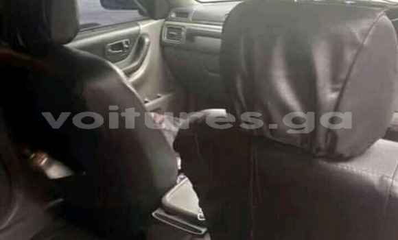 Sayi Na hannu Toyota RAV4 Black Mota in Libreville a estuary Sayi Na hannu Toyota RAV4 Black Mota in Libreville a estuary