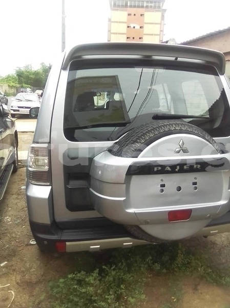 Big with watermark mitsubishi pajero estuaire libreville 7390