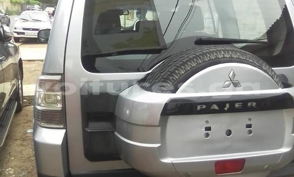 Sayi Na hannu Mitsubishi Pajero Azurfa Mota in Libreville a estuary Sayi Na hannu Mitsubishi Pajero Azurfa Mota in Libreville a estuary