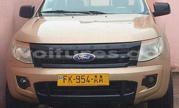 Sayi Na hannu Ford Ranger Brown Mota in Libreville a estuary Sayi Na hannu Ford Ranger Brown Mota in Libreville a estuary