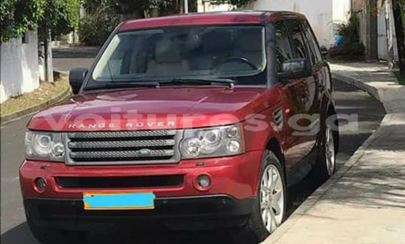 Sayi Na hannu Land Rover Range Rover Red Mota in Libreville a estuary Sayi Na hannu Land Rover Range Rover Red Mota in Libreville a estuary