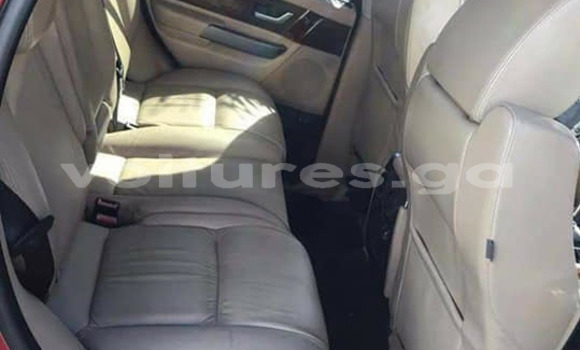 Sayi Na hannu Land Rover Range Rover Red Mota in Libreville a estuary Sayi Na hannu Land Rover Range Rover Red Mota in Libreville a estuary