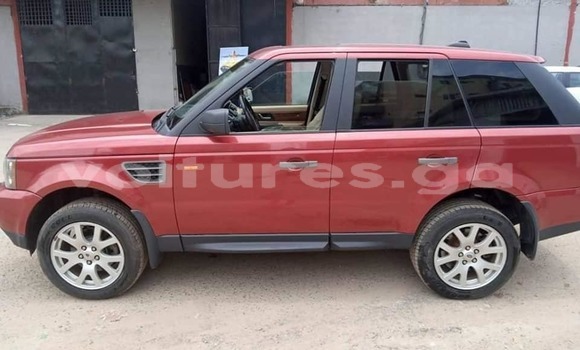Sayi Na hannu Land Rover Range Rover Red Mota in Libreville a estuary Sayi Na hannu Land Rover Range Rover Red Mota in Libreville a estuary