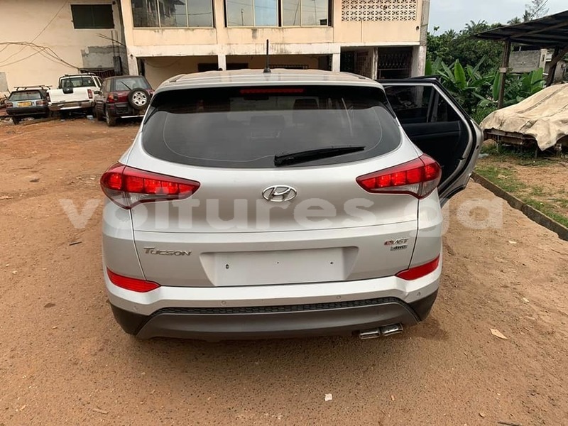 Big with watermark hyundai tucson estuaire libreville 7399