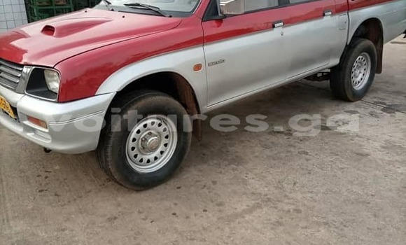 Sayi Na hannu Mitsubishi L200 Red Mota in Libreville a estuary Sayi Na hannu Mitsubishi L200 Red Mota in Libreville a estuary