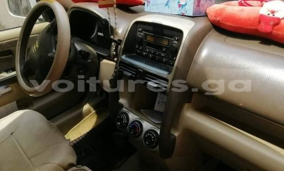 Sayi Na hannu Honda CR–V White Mota in Libreville a estuary Sayi Na hannu Honda CR–V White Mota in Libreville a estuary