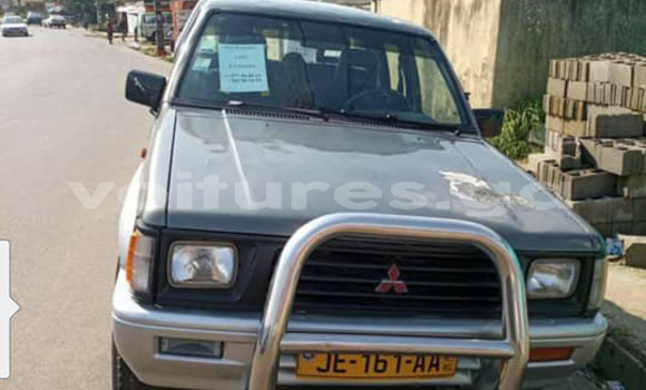 Sayi Na hannu Mitsubishi L200 Azurfa Mota in Libreville a estuary Sayi Na hannu Mitsubishi L200 Azurfa Mota in Libreville a estuary