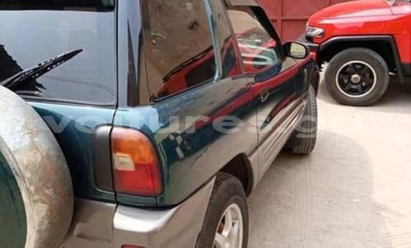 Sayi Na hannu Toyota RAV4 Green Mota in Libreville a estuary Sayi Na hannu Toyota RAV4 Green Mota in Libreville a estuary