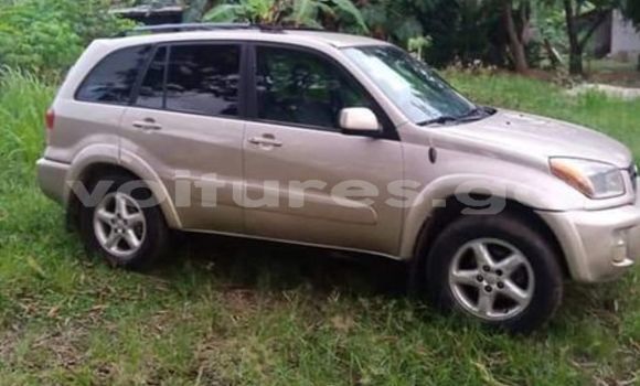 Sayi Na hannu Toyota RAV4 Brown Mota in Libreville a estuary Sayi Na hannu Toyota RAV4 Brown Mota in Libreville a estuary