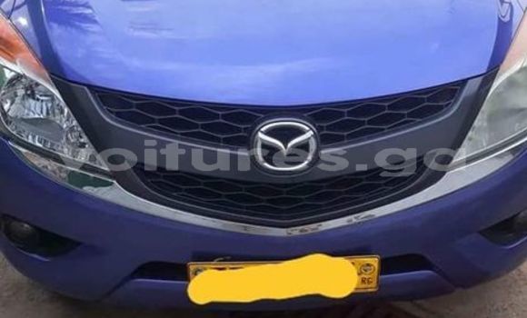 Sayi Na hannu Mazda BT-50 Blue Mota in Libreville a estuary Sayi Na hannu Mazda BT-50 Blue Mota in Libreville a estuary