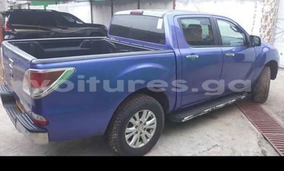 Sayi Na hannu Mazda BT-50 Blue Mota in Libreville a estuary Sayi Na hannu Mazda BT-50 Blue Mota in Libreville a estuary