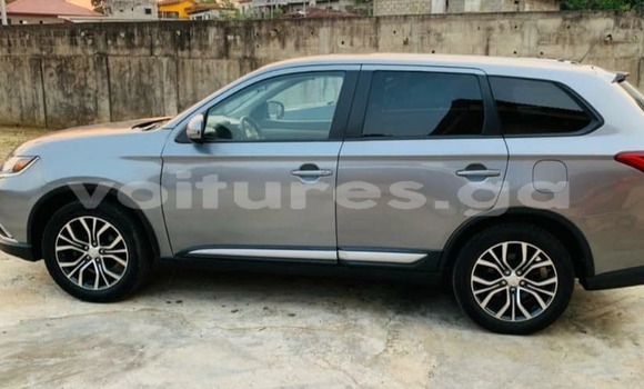 Sayi Sabo Mitsubishi Outlander Azurfa Mota in Libreville a estuary Sayi Sabo Mitsubishi Outlander Azurfa Mota in Libreville a estuary