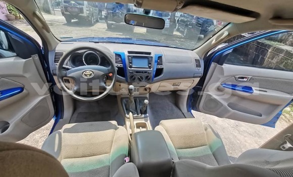 Sayi Na hannu Toyota Fortuner Blue Mota in Libreville a estuary Sayi Na hannu Toyota Fortuner Blue Mota in Libreville a estuary